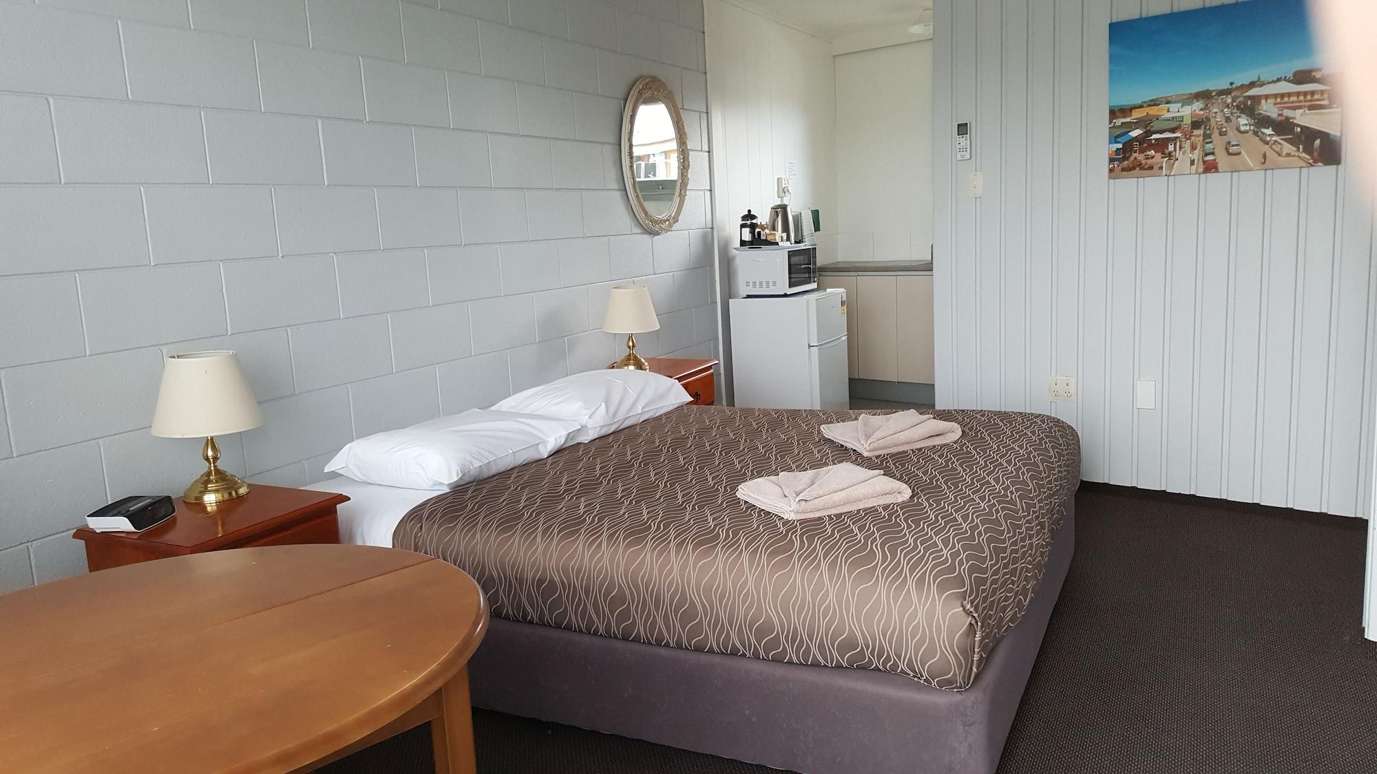 Motor Motel 3*